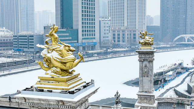 天津北安桥桥头雪景