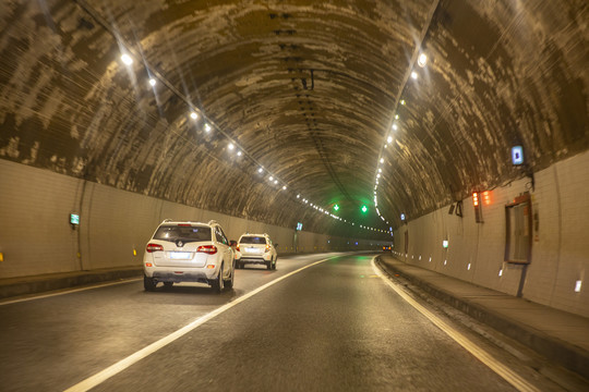 高速公路隧道