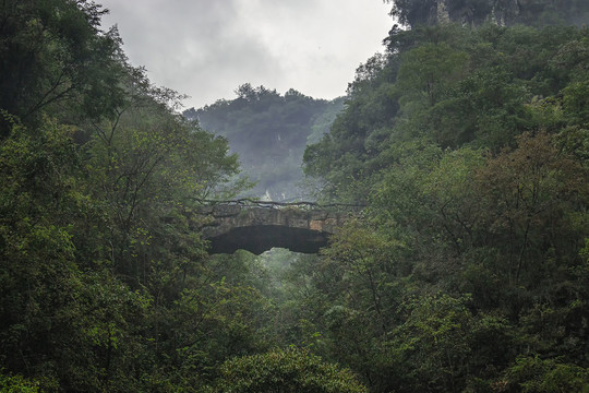 三峡大瀑布景区天桥景观