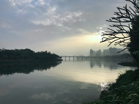 北江江边清晨日出江景