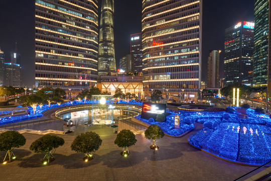 上海国际金融中心商场夜景