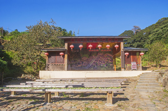 塔下村戏台风景