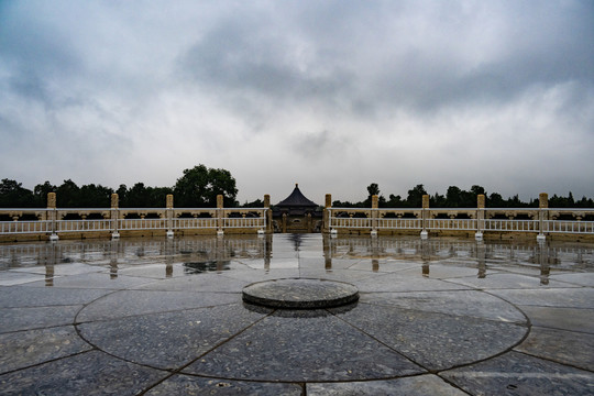 雨后圜丘