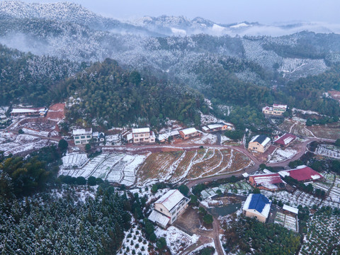 山村雪景