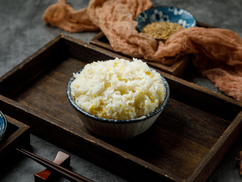 米饭主食长粒香
