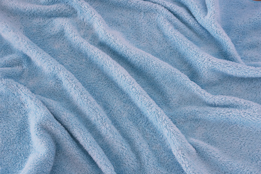 褶皱起伏的毛绒浴巾布料