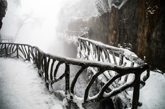 张家界天门山雪景