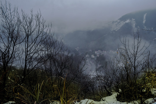 深山雪村