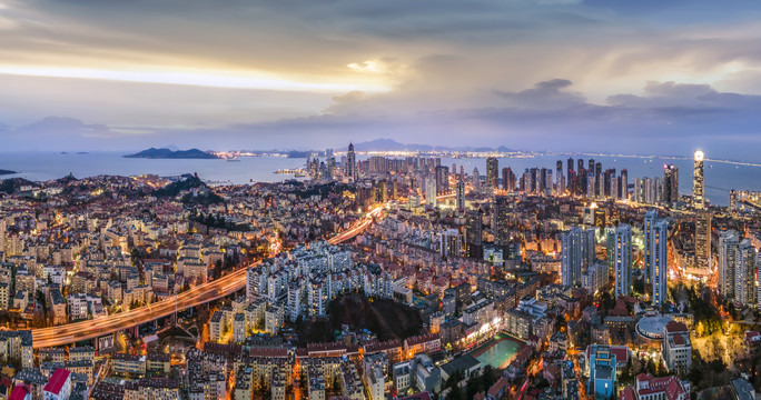 航拍青岛城市天际线夜景