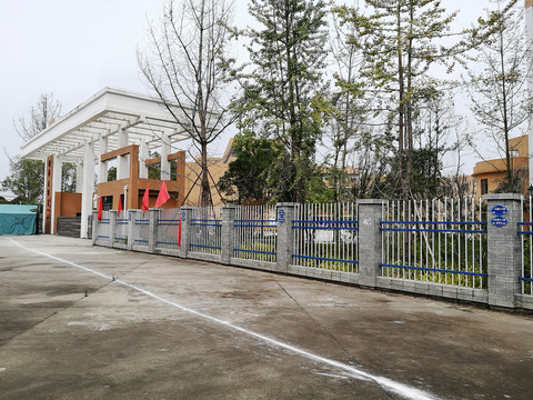 校园围栏