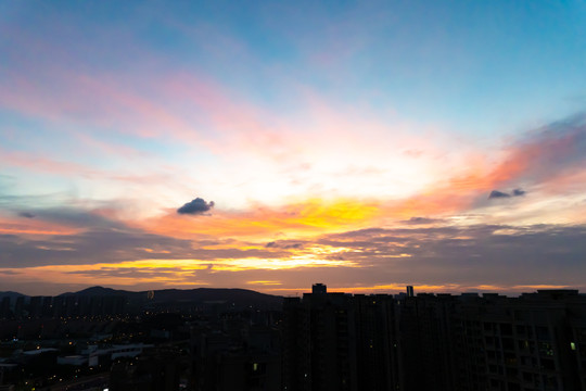 天空晚霞