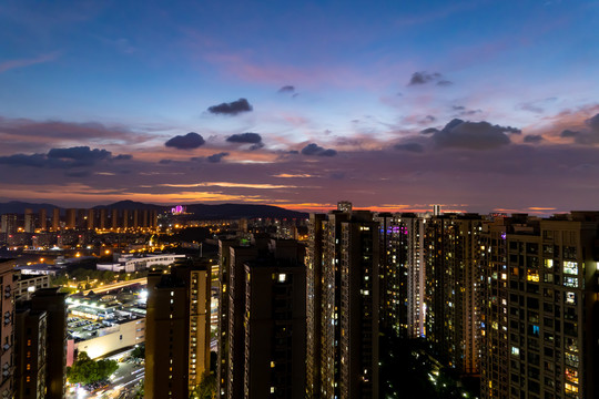 城市建筑夜晚