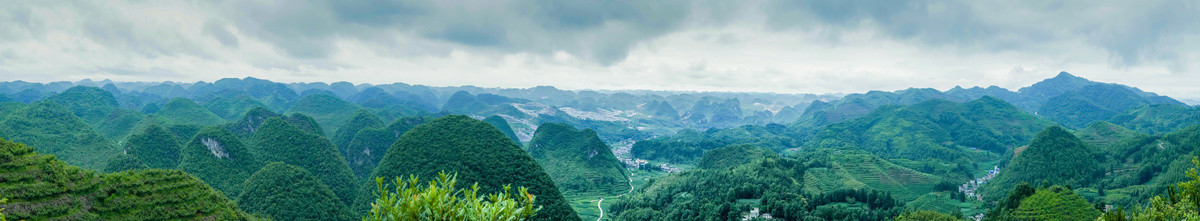 蓝天白云山河群山