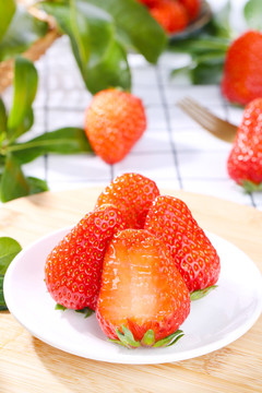 春旭草莓
