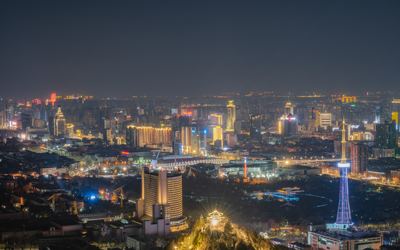 济南千佛山视角市区夜景