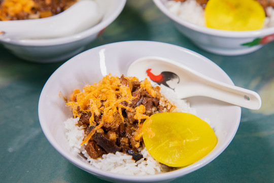 台式卤肉饭