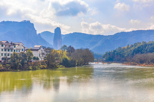 鼎湖峰