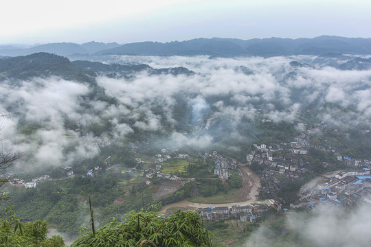 龙华古镇雨后云海