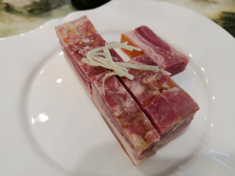 镇江菜馆水晶肴肉