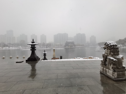 雪中兴庆宫