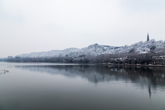 杭州宝石山雪韵