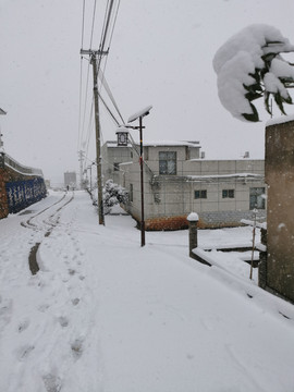 乡村雪景道路积雪