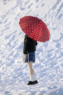 雪中女模特