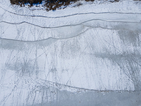 雪地爪印