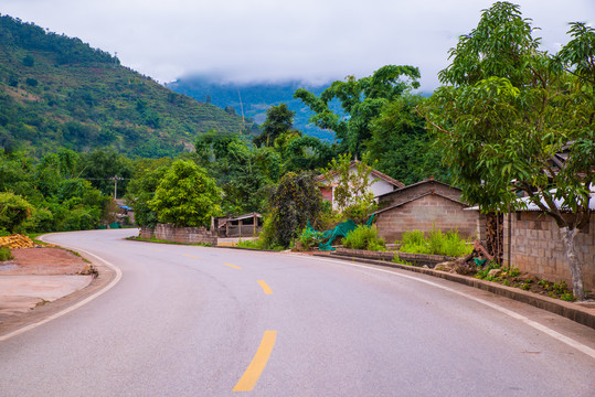 山村公路