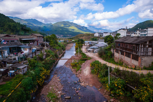 山村人家