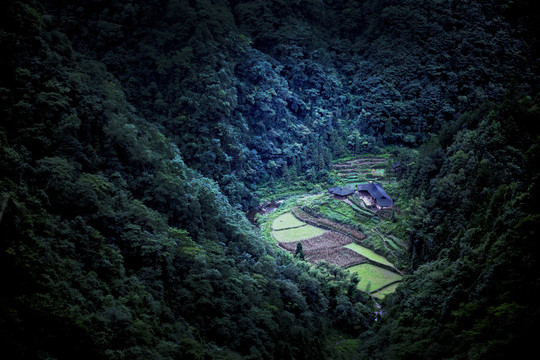 山凹民居