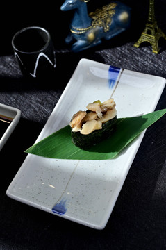 海螺肉寿司