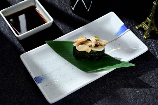 海螺肉寿司