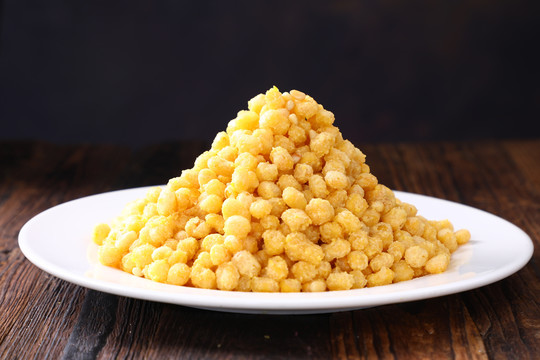 咸蛋黄焗玉米粒