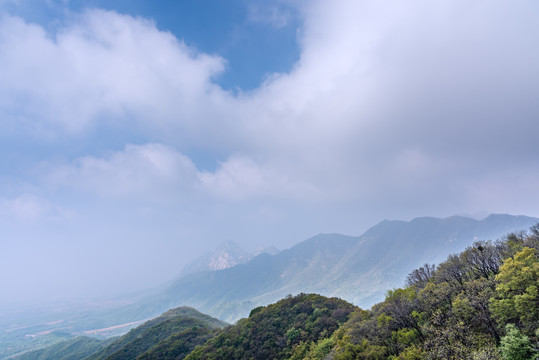 中国河南嵩山的自然风光