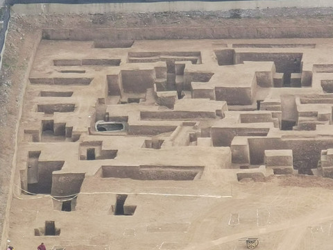 古代墓葬考古发掘现场