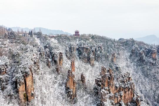 航拍天子山雪景