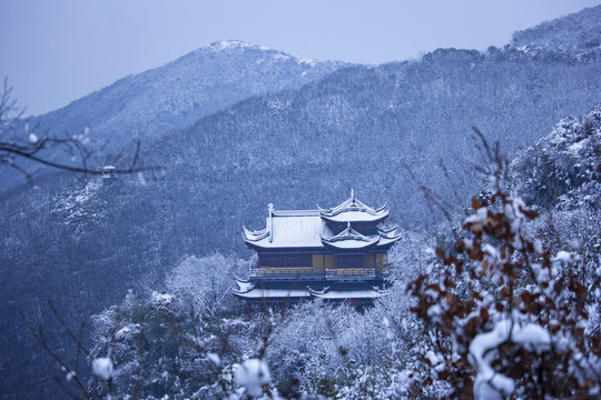 苏州冬天大阳山雪景