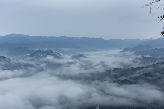 高山沟壑云海云雾缭绕