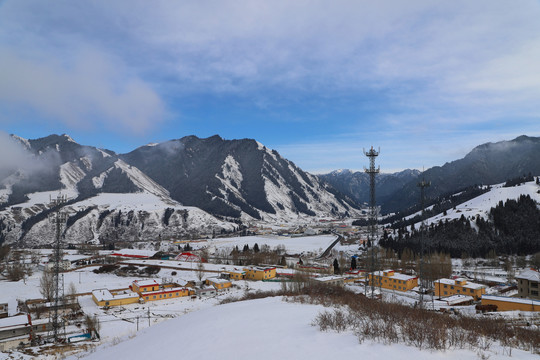 天山白雪