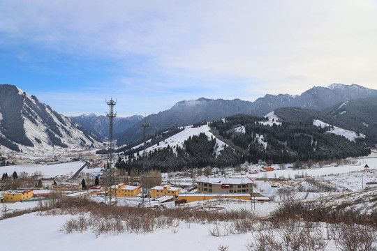 天山白雪