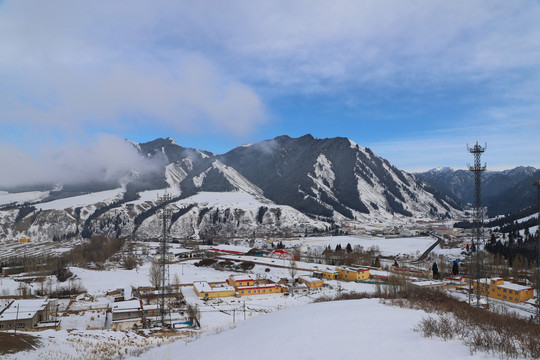 天山白雪