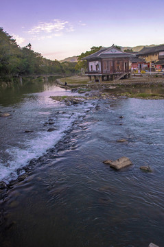 黄昏小溪风光