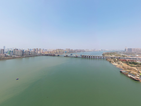 建设中的吉安赣江大桥