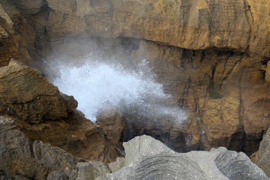 千层饼岩薄饼岩