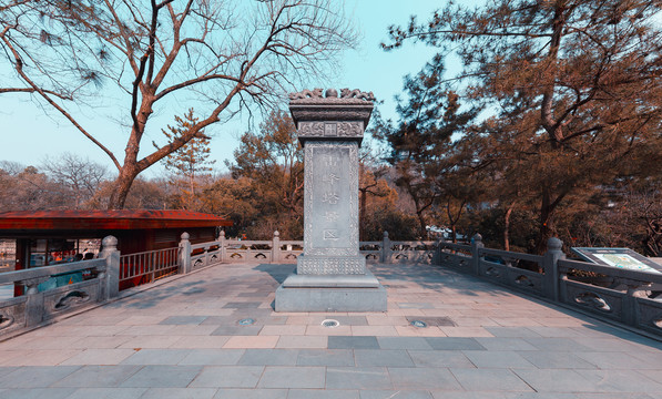 雷锋塔景区