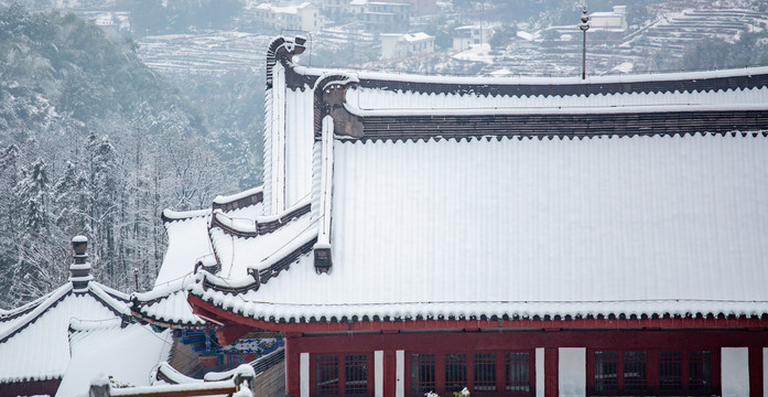 武功山雪景雾凇树挂石鼓寺