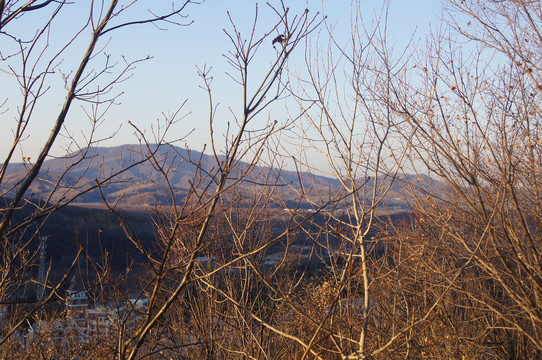 丘陵黄昏美景