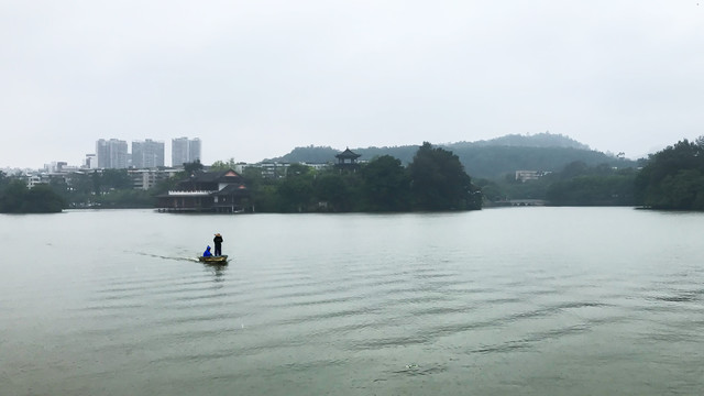 烟雨西湖