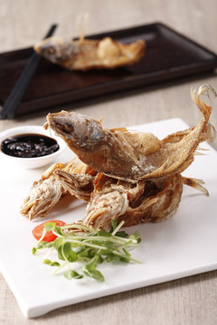椒鹽小黃魚
